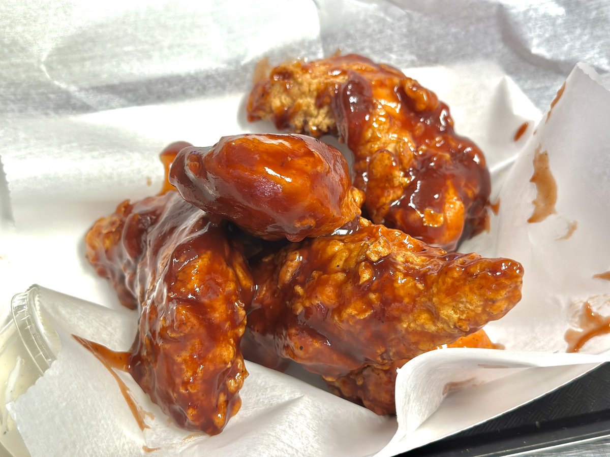 WemosWings's tweet image. 🍗 Simple or Saucy, there’s something for every appetite on a Wemo’s Wednesday! 

📲 Skip the line and order ahead at WemosWings.com or call us at 251-633-5877
#wemos #wings #wemoswednesday
