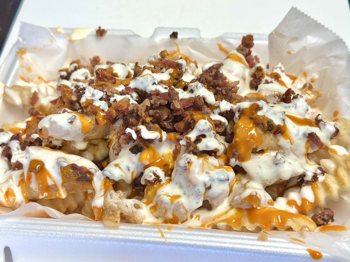 WemosWings's tweet image. 🍗 Simple or Saucy, there’s something for every appetite on a Wemo’s Wednesday! 

📲 Skip the line and order ahead at WemosWings.com or call us at 251-633-5877
#wemos #wings #wemoswednesday