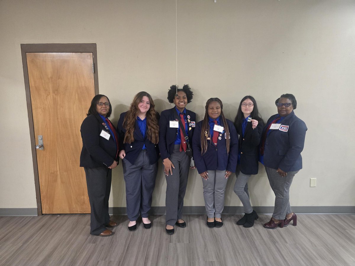 Starkville High School 🐝 tweet media