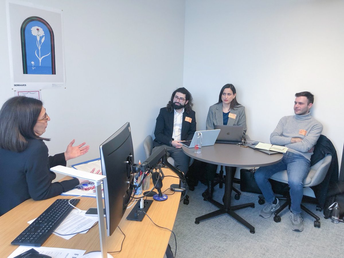 Se uma lei for à prova de bala do ponto de vista processual, mas injusta do ponto de vista do conteúdo respeita ou não o Estado de Direito?

Debati esta e outras perguntas com três jovens académicos da FEPS - Foundation for European Progressive Studies, esta tarde. Também de