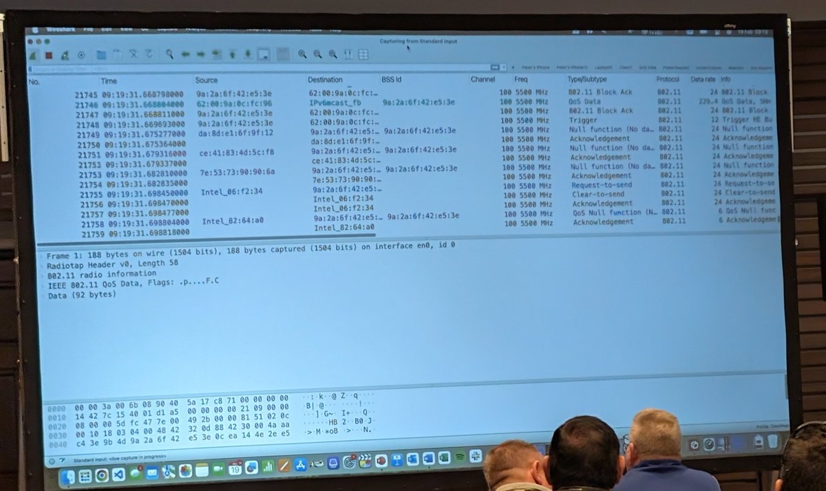 wirelessmemes tweet media