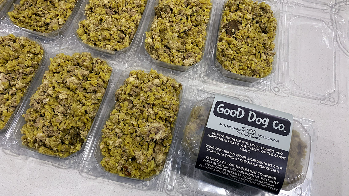 🥦 Fresh seasonal vegetables 🐄 Human-grade organic beef and chicken 🍚 Whole grain-grown rice 🌿 Health-boosting seasoning

📧 info@innovativemarketing.co.za
📞 082 828 5597

#GoodDogCo #HomemadeMeals #NutritiousTreats #FurryFriends #PetWellbeing #PawApproved