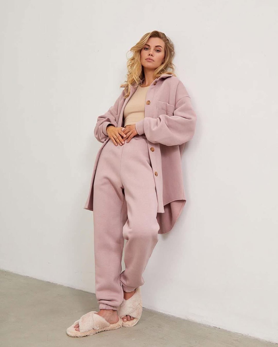 ModisaDesigns's tweet image. Do it in a different style this coming season.

Oversize brushed cotton shirts.
Available in different colours.
Sizes: small - xxlarge
R349 (free delivery)
Whatsapp to order
068 559 3651

2% VAT BudgetSpeech2025 The Rand