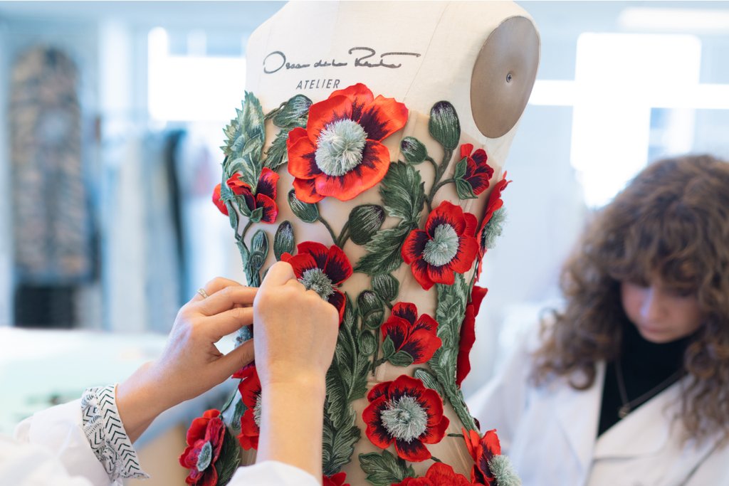 Paperless Post (@paperlesspost) on Twitter photo We went behind the scenes with Laura Kim and Fernando Garcia, Co-Creative Directors of <a href="/OscardelaRenta/">Oscar de la Renta</a>, to learn about the inspiration behind the beautiful motifs of their Pre-Fall 2024 collection, which inspired our newest invitations. l8r.it/sJ7B We went behind the scenes with Laura Kim and Fernando Garcia, Co-Creative Directors of <a href="/OscardelaRenta/">Oscar de la Renta</a>, to learn about the inspiration behind the beautiful motifs of their Pre-Fall 2024 collection, which inspired our newest invitations. l8r.it/sJ7B