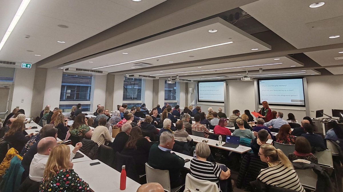 College of Social Sciences (@coss_birmingham) on Twitter photo Fantastic to hear from Professor <a href="/greenway_celia/">Professor Celia Greenway 💙</a> at her inaugural lecture "Beyond Froebel: Why Nursery Education is Relevant to Academic Leadership" this afternoon.
Read more about Celia's work ⬇️
birmingham.ac.uk/staff/profiles… Fantastic to hear from Professor <a href="/greenway_celia/">Professor Celia Greenway 💙</a> at her inaugural lecture "Beyond Froebel: Why Nursery Education is Relevant to Academic Leadership" this afternoon.
Read more about Celia's work ⬇️
birmingham.ac.uk/staff/profiles…