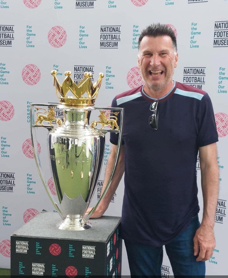 StudleyLions01's tweet image. It would be amazing if fellow Villa fans could do a minutes round of applause on Saturday v Chelsea for our dear friend Ian  “Donny” Donegan who sadly passed away last Friday aged 60 Donny as he was known was a Staunch Aston Villa supporter and season ticket holder HEITS 🩷🩵