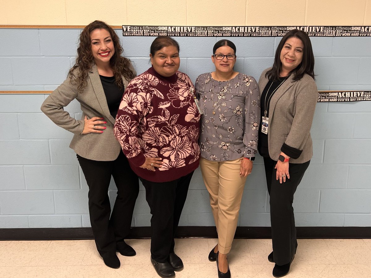 Evelyn DeLeon-Garcia (@edeleon_garcia) on Twitter photo Collaboration is key! PLC 12 We got this. #NISDelemAP <a href="/MJrocksit/">Maria Jimenez</a> <a href="/Maria_Moreno_01/">Maria Moreno</a> <a href="/JenMGonzalez3/">Jenny Gonzalez</a> Collaboration is key! PLC 12 We got this. #NISDelemAP <a href="/MJrocksit/">Maria Jimenez</a> <a href="/Maria_Moreno_01/">Maria Moreno</a> <a href="/JenMGonzalez3/">Jenny Gonzalez</a>