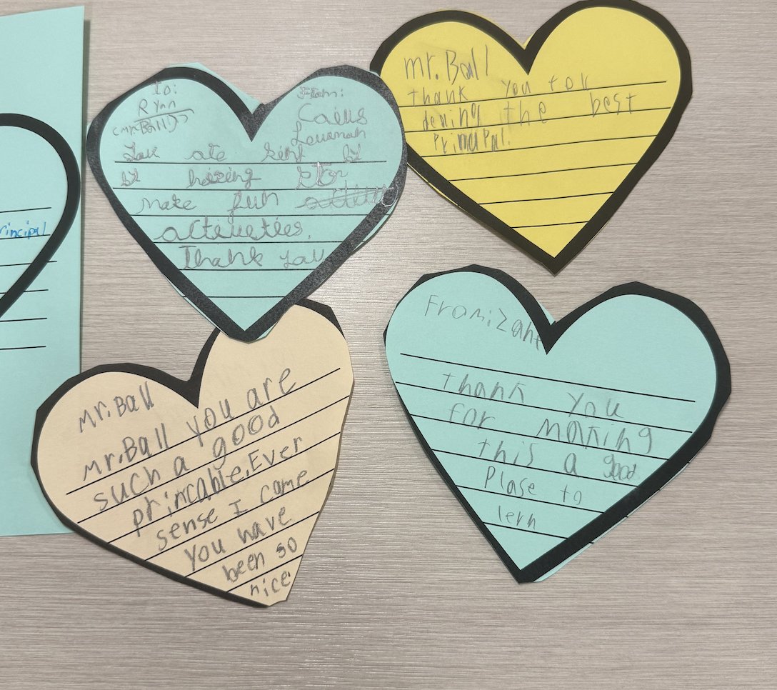 For kindness week our students are delivering  positive messages to our staff:-)
#StVrainStorm
#SVVSDKindness