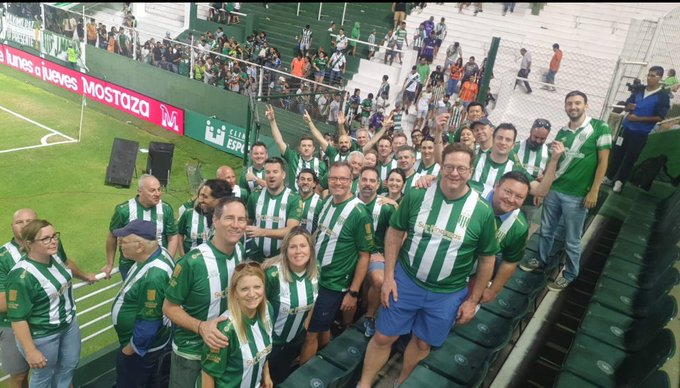 Un día como hoy pero del año pasado vinieron 40 canadienses a ver un Banfield-Riestra