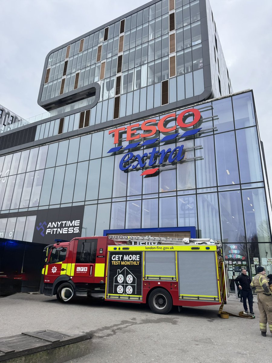 LFB Greenwich (@lfbgreenwich) on Twitter photo We had a great time today alongside <a href="/Royal_Greenwich/">Royal Borough of Greenwich</a> assisting with delivering fire safety advice to the local community.
For more fire safety advice use our Home Fire Safety Checker: london-fire.gov.uk/safety/the-hom… We had a great time today alongside <a href="/Royal_Greenwich/">Royal Borough of Greenwich</a> assisting with delivering fire safety advice to the local community.
For more fire safety advice use our Home Fire Safety Checker: london-fire.gov.uk/safety/the-hom…