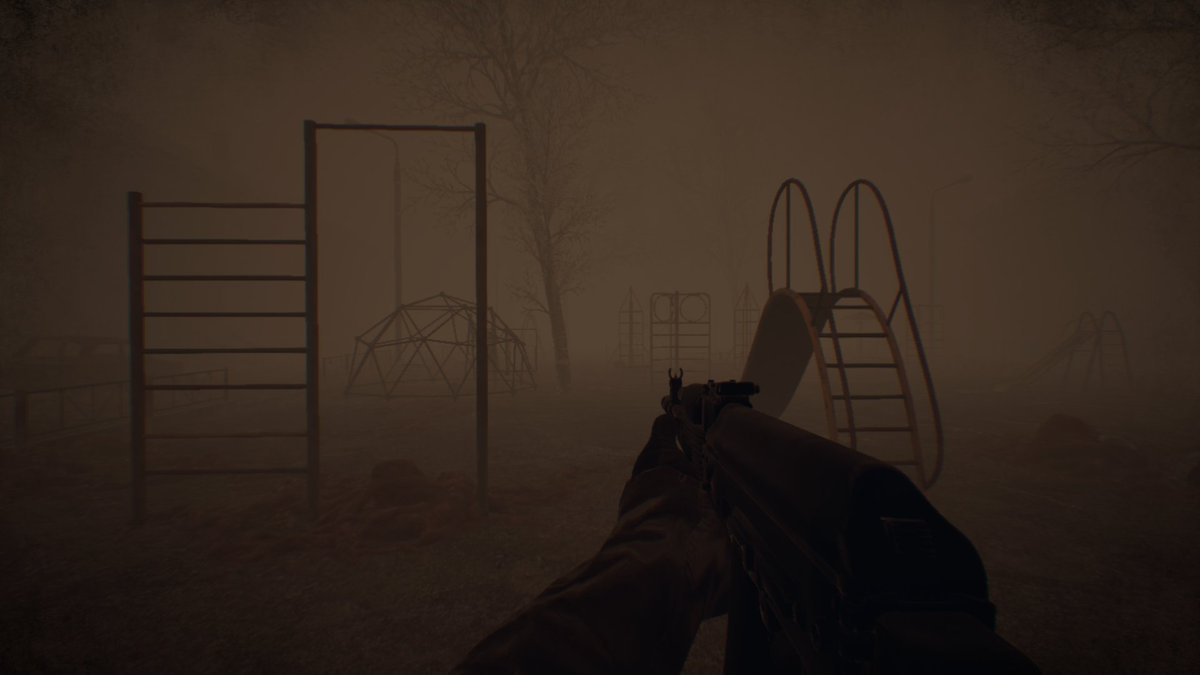 deadgrassgames's tweet image. A playground swallowed by fog… but what else hides within? 👀
#indiegame