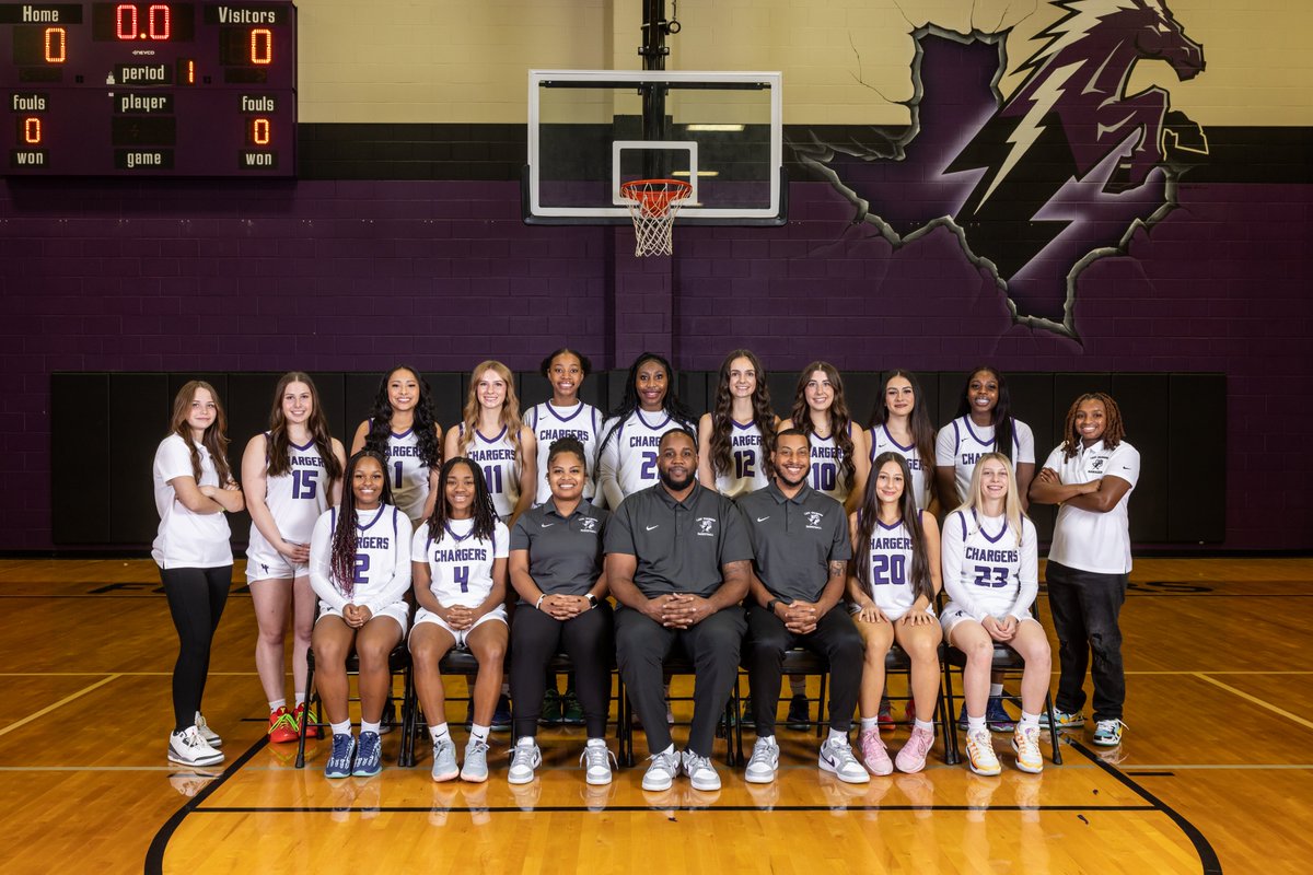 Not the way we wanted to end our season last night, but it was an incredible season and one to remember! We have  achieved so much in your first year in 6A, finishing with a phenomenal 29-8 record! Being co-district champions is a testament to your hard work and dedication.
