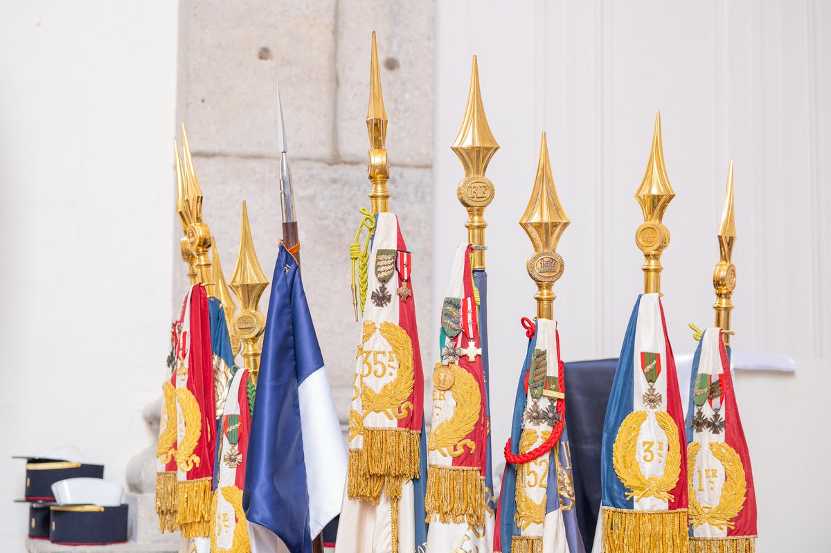 7e brigade blindée - 7BB (@7e_brig_blindee) on Twitter photo Fière de son passé, la brigade « bonne de guerre » de l’<a href="/armeedeterre/">Armée de Terre</a> est résolument tournée vers l’avenir : expérimentale en 1955, elle poursuit et développe avec ses régiments des processus et des matériels innovants, pour toujours accroître ses capacités au #combat 💥 Fière de son passé, la brigade « bonne de guerre » de l’<a href="/armeedeterre/">Armée de Terre</a> est résolument tournée vers l’avenir : expérimentale en 1955, elle poursuit et développe avec ses régiments des processus et des matériels innovants, pour toujours accroître ses capacités au #combat 💥
