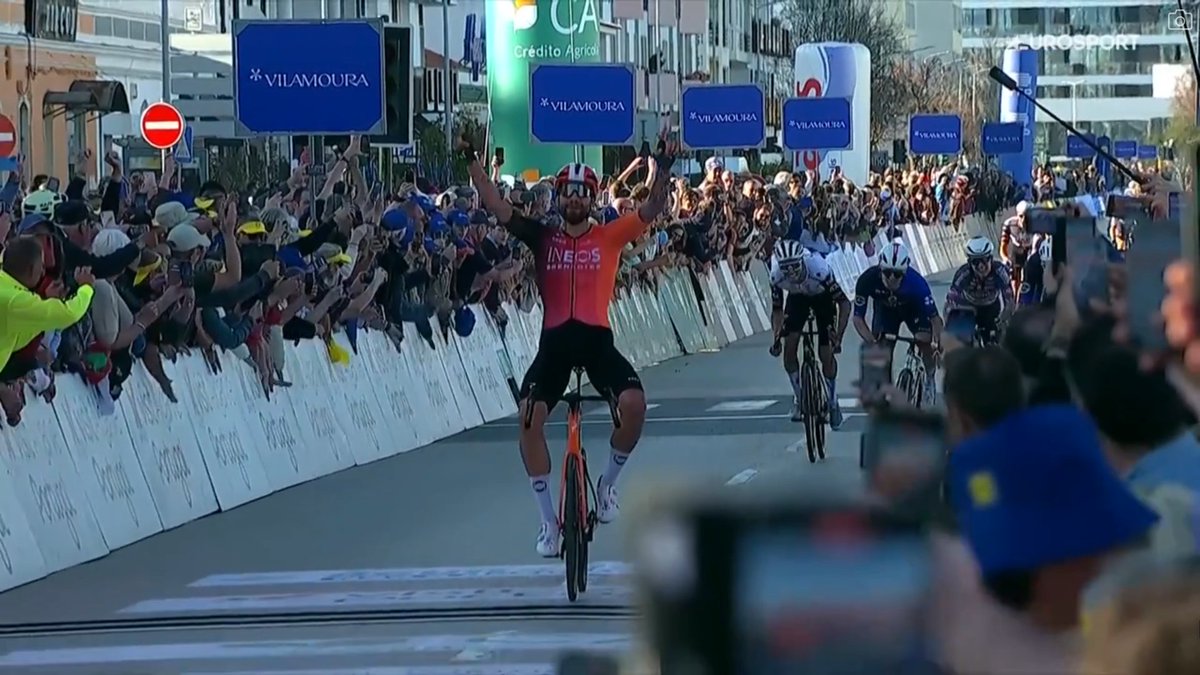 faustocoppi60's tweet photo. It was a ridiculous finish yes but to not give the stage win to Filippo Ganna would be even more ridiculous imo. The man followed the correct route and he even sprinted and celebrated. JUSTICE FOR PIPPO! 
#VoltaaoAlgarve https://t.co/LPIJdcsdeN