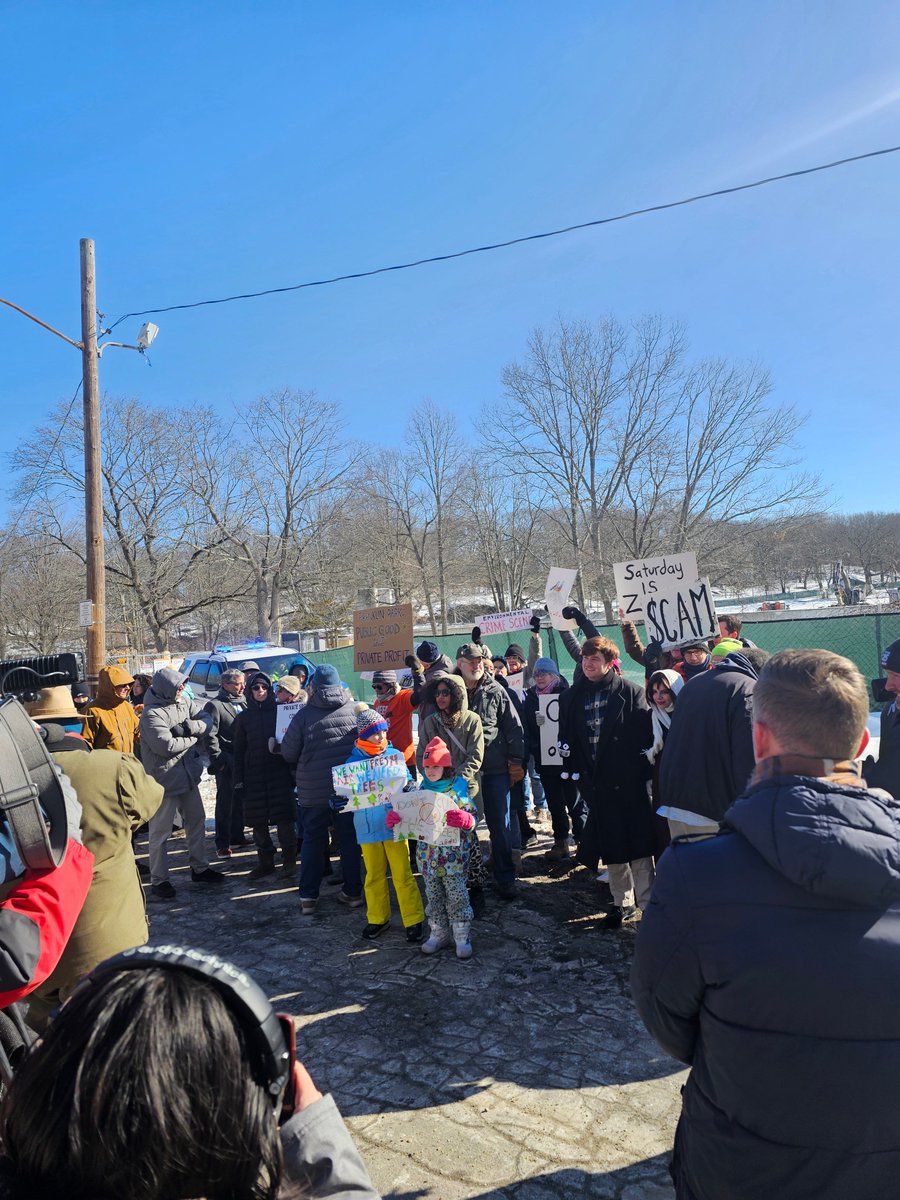 FPDefenders's tweet photo. 📢 The Fight Continues! 🌳💚

Thank you, Defenders, for standing up for Olmstead’s vision! Franklin Park is for the public good—not private investors. Our community will keep speaking up &amp; speaking out! ✊

#SaveFranklinPark #CommunityFirst #NoPrivatization https://t.co/g5Cj5lA3VU