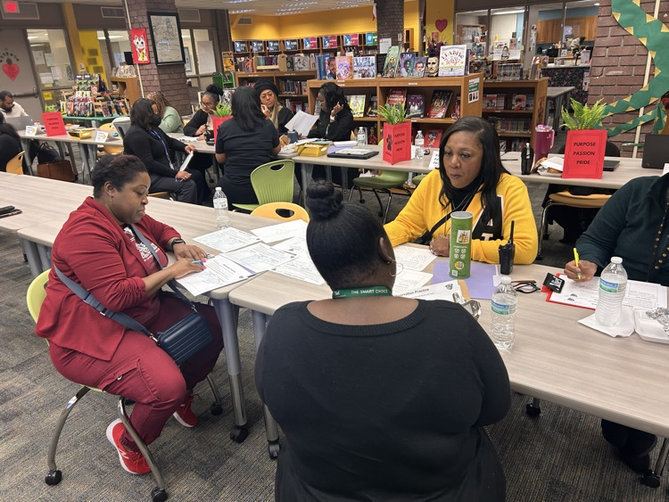 AMS' SOS #2 Meeting is underway, we are diving deep into how we meet the individual needs of all our students through SGI &amp; SIOP. | <a href="/Sroninub2Newby/">Sharonda Newby, Ed.D</a> <a href="/HeyMrsCarterrrr/">Shonta Henderson-Carter</a> @MMrbracy @aliefisd | Connect with us: aliefms.aliefisd.net | facebook.com/AMSalief/