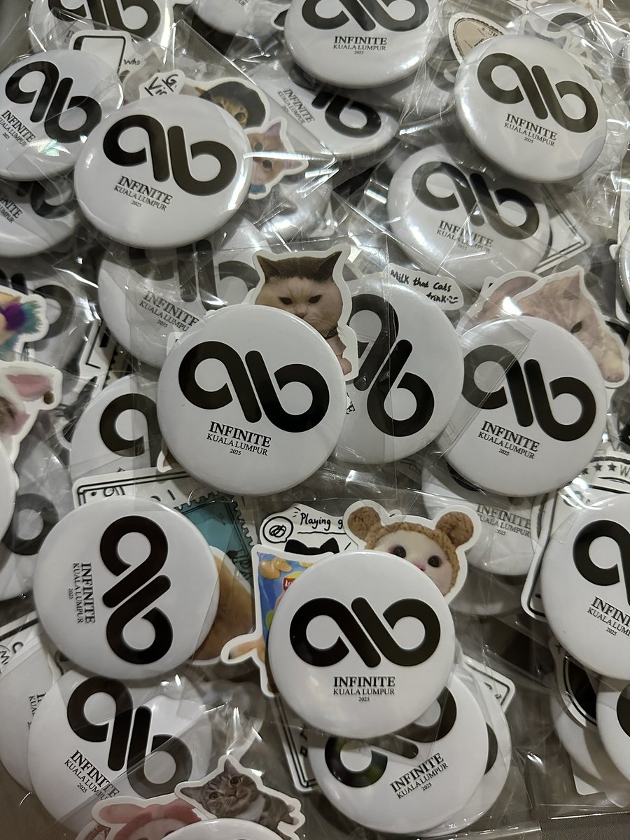 🤍Freebies🤍
INFINITE Limited Edition in Kuala Lumpur 

📆 : 22 February 2025 
📌 : Mega Star Arena 
♾️: Button Badge + 3 random stickers 

Like and Retweet 🪽

Dm to trade 🫶🏻I did not have ticket yet. Anyone want to sell do let me know 🥹

WTB
#INFINITEinKL