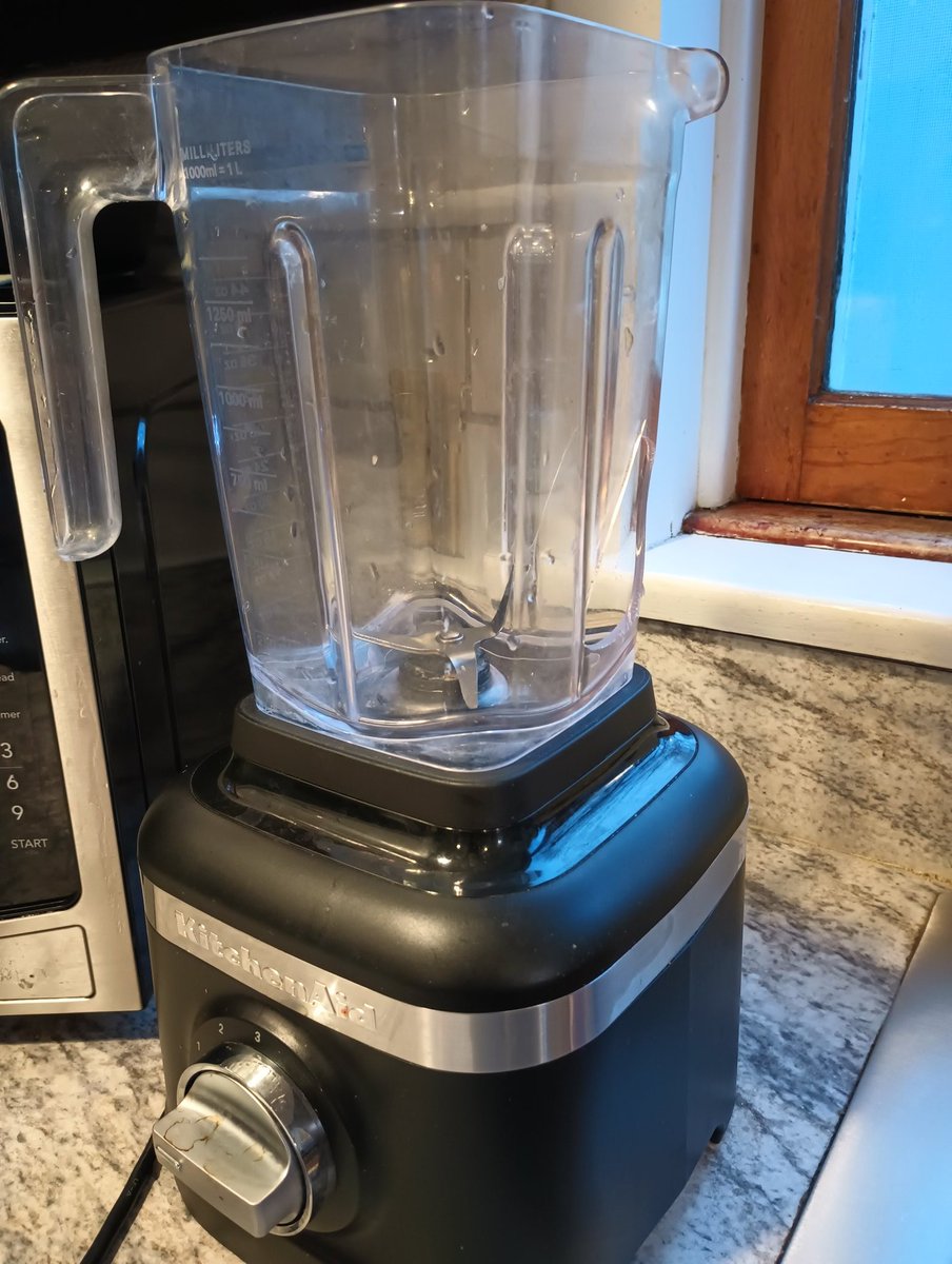 Roberto Fernández (he/él) 🇨🇷 (@icemeanders) on Twitter photo Kids' morning smoothie ruined <a href="/KitchenAidUSA/">KitchenAid</a>
Pictures taken after the huge mess was cleaned up! Kids' morning smoothie ruined <a href="/KitchenAidUSA/">KitchenAid</a>
Pictures taken after the huge mess was cleaned up!