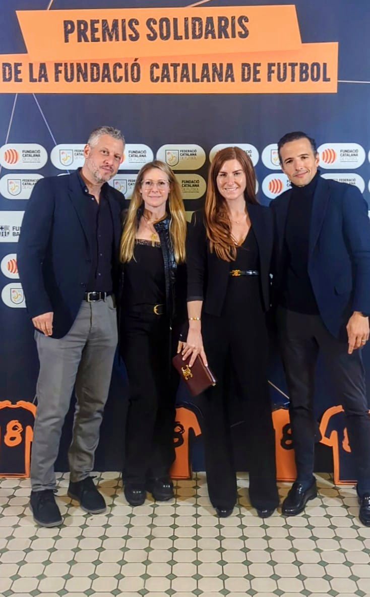 🏆 El <a href="/CESabadell/">CE Sabadell 🧅</a> va ser guardonat a la 𝐕𝐈𝐈𝐈 𝐞𝐝𝐢𝐜𝐢𝐨́ 𝐝𝐞𝐥𝐬 𝐏𝐫𝐞𝐦𝐢𝐬 𝐒𝐨𝐥𝐢𝐝𝐚𝐫𝐢𝐬 de la <a href="/FCF_CAT/">Federació Catalana de Futbol</a>!

🤝🏻 Pau Morilla-Giner, president del CE Sabadell, va recollir el premi en una gala plena de grans moments

💙 Amb Pedralba i el <a href="/CDPedralba/">CD Pedralba</a> al cor 🤍

#AMQM