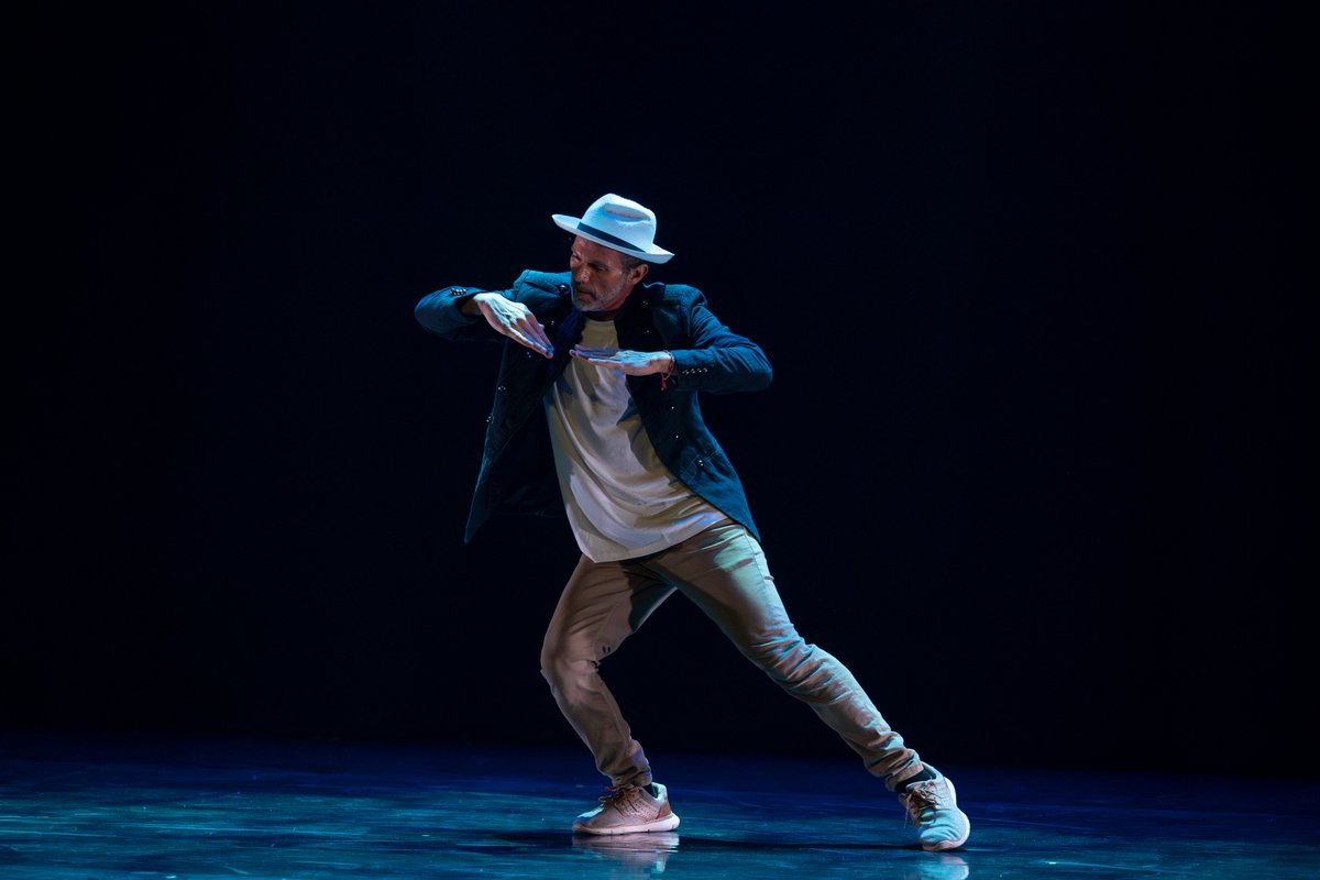 QUETALESTAS_SL's tweet photo. El Ciclo de Danza Contemporánea #RETAMA en su noveno volumen volvió al escenario del Teatro Guiniguada el pasado sábado 15 de febrero de 2025. 

Coreógrafo e Intérprete > Juan León (@jalodancer)
Título de la pieza > My Favourite Thing
Fotografía > Quique Curbelo https://t.co/KFMX1MRGDb