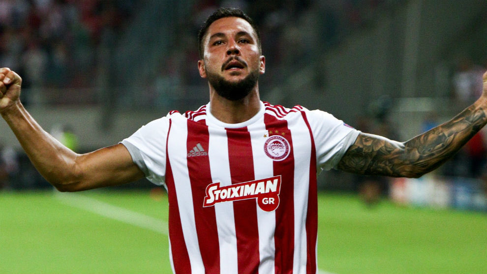 laminadelfutbol's tweet photo. ⭐️ Miguel Ángel Guerrero, nuevo jugador del UP Langreo.

El ex de Sporting, Leganés u Olympiacos, entre otros, se suma al club langreano tras varias semanas entrenando con el club. https://t.co/2cs8mZ9PCN