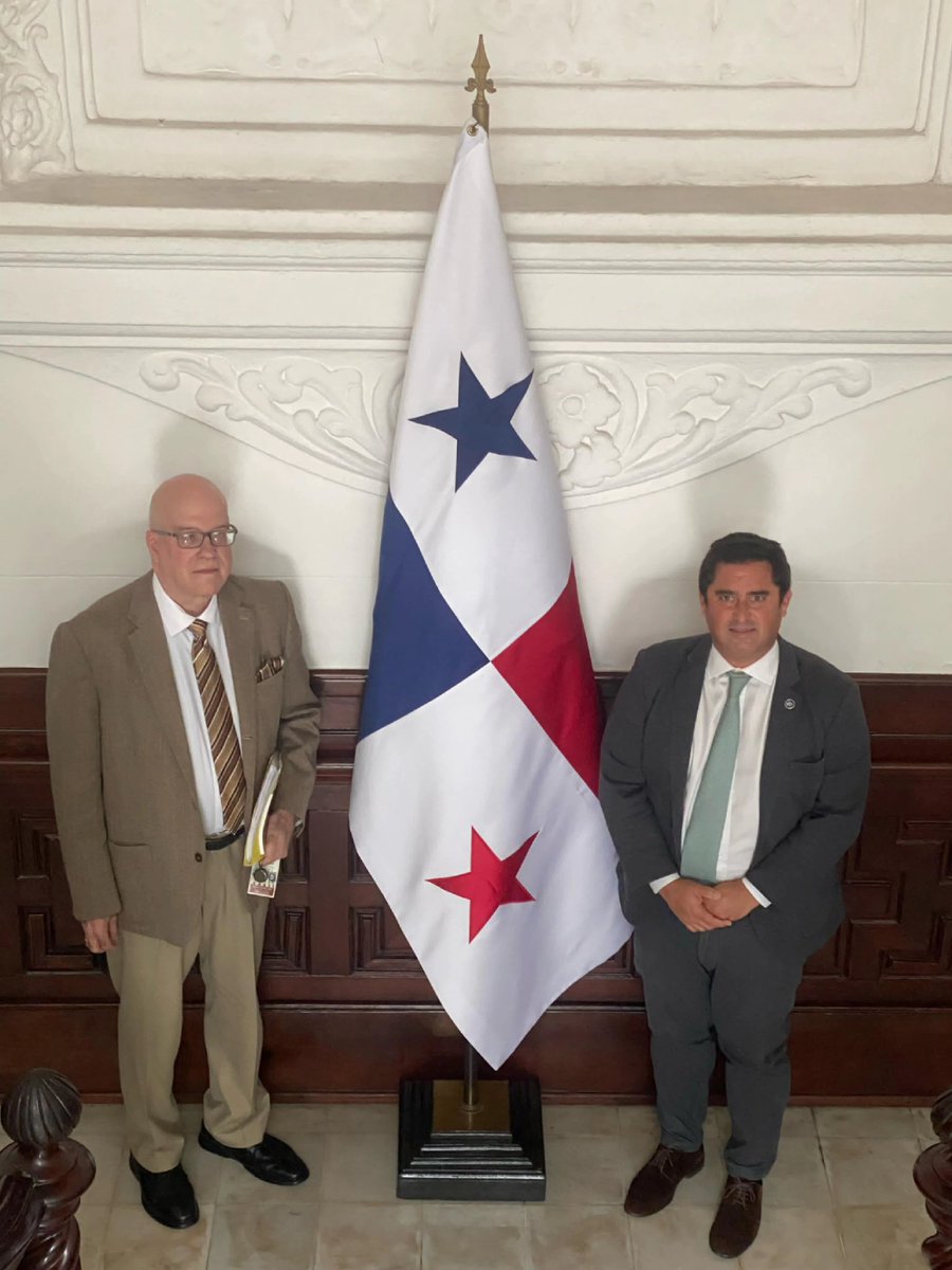 Julian Obiglio (@julianobiglio) on Twitter photo Hoy junto a <a href="/OGutierrezCuba/">Orlando Gutiérrez</a> visitamos al Ministro de Presidencia de 🇵🇦 <a href="/JuanCOrillac/">Juan Carlos Orillac U</a> a fin de profundizar el vínculo entre <a href="/Red_UPLA/">UPLA #32años</a> y el gobierno del Pres. <a href="/JoseRaulMulino/">José Raúl Mulino</a>, con especial énfasis en la causa cubana, en donde pronto debe comenzar la transición hacia la democracia. Hoy junto a <a href="/OGutierrezCuba/">Orlando Gutiérrez</a> visitamos al Ministro de Presidencia de 🇵🇦 <a href="/JuanCOrillac/">Juan Carlos Orillac U</a> a fin de profundizar el vínculo entre <a href="/Red_UPLA/">UPLA #32años</a> y el gobierno del Pres. <a href="/JoseRaulMulino/">José Raúl Mulino</a>, con especial énfasis en la causa cubana, en donde pronto debe comenzar la transición hacia la democracia.