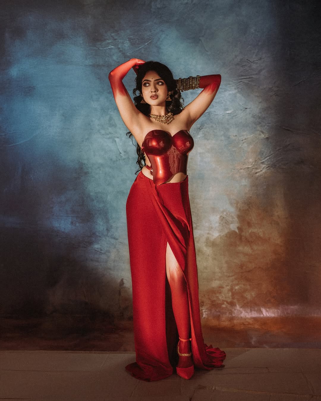 GkKxcuqWIAA1REt?format=jpg&name=large