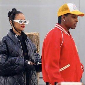 DailyNoud's tweet image. Rihanna and ASAP Rocky spotted at Mattress Firm this morning, claiming their old mattress “broke through” last night