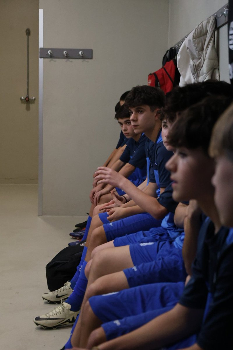 gipuzkoafutbola's tweet photo. 📸 [ARGAZKI GALERIA] Infantil mutilen selekzioaren entrenamendua, argazkitan

🔗 https://t.co/UATdWtOk3m

#GipuzkoaBatGara https://t.co/b8Ztw1O5qO