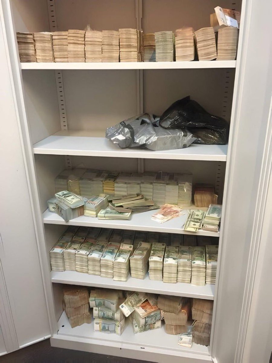 POV:

YOU HELD THE $TheXGuy