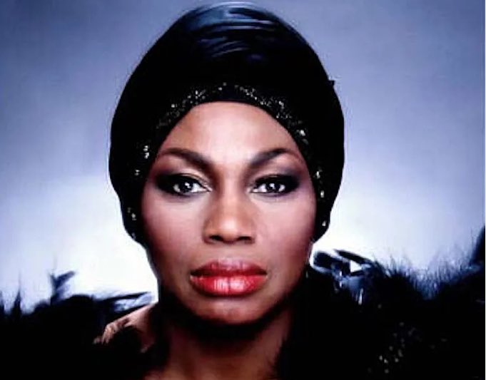 It took a lot more than the gene pool she shares with Dionne Warwick and Whitney Houston to turn opera superstar Leontyne Price into a legend.  My latest in The Jazprose Diaries—How Leontyne Price Beat the Odds
open.substack.com/pub/andrewjazp…