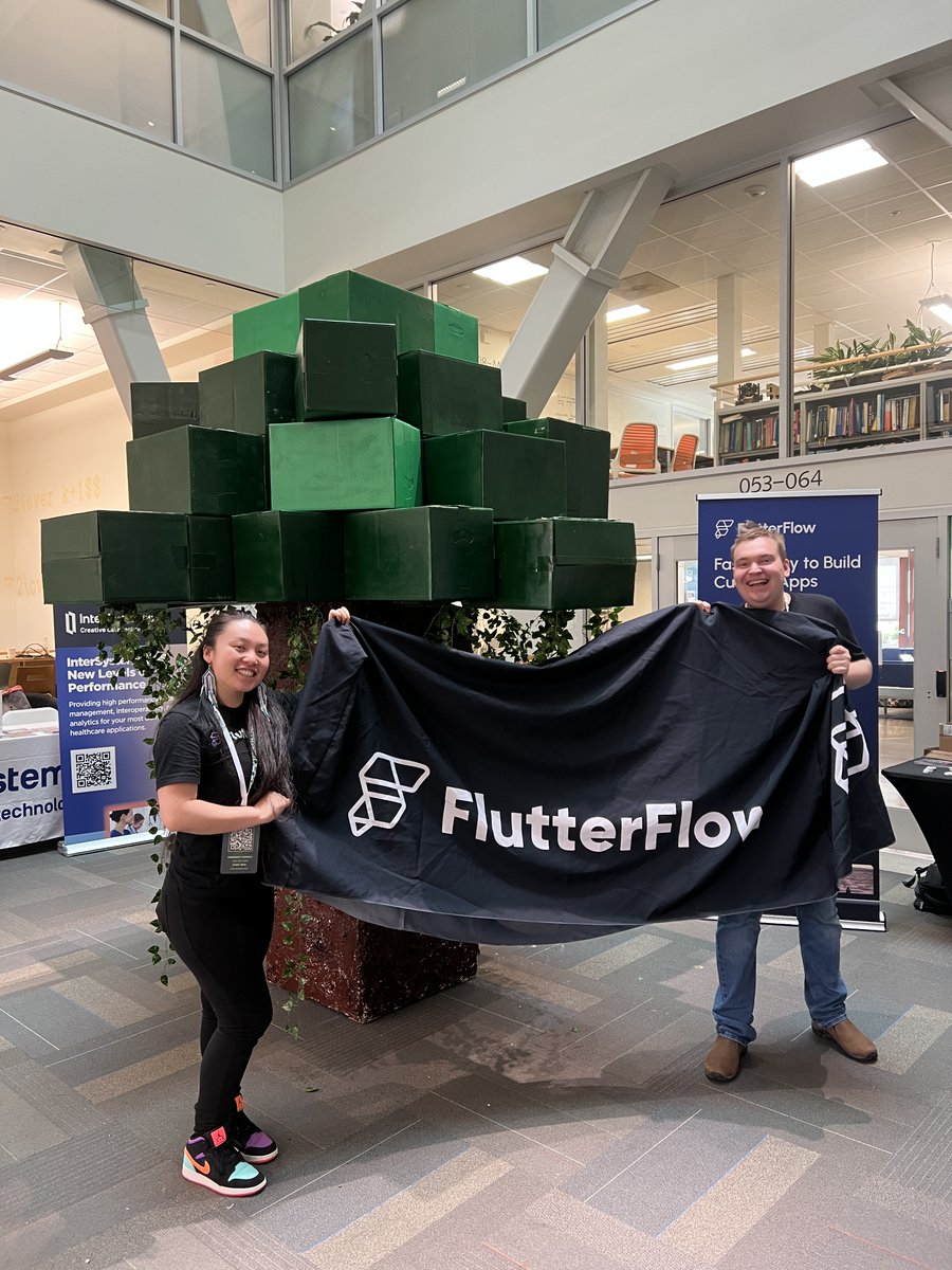 flutterflow's tweet image. 🌲 Stanford hosted @hackwithtrees last weekend and 10% of all submissions were created using FlutterFlow and 7 went home with prizes🚀💪
Shoutout to @patflutterflow, Matthew, and @puf from our DevRel & Product teams, and our student ambassador, @sofiag_h_, for supporting…
