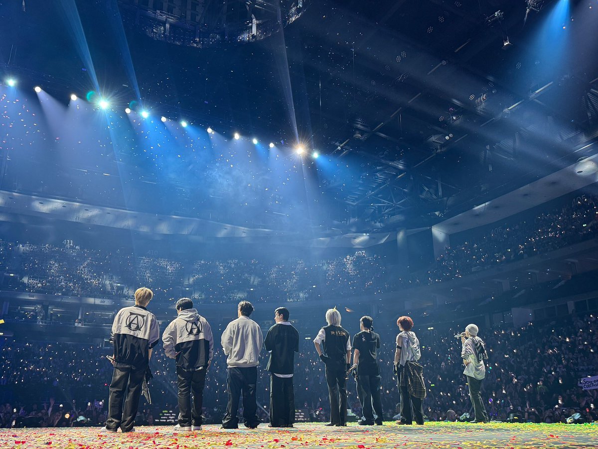 ATEEZofficial's tweet photo. [📷] TODAY ATEEZ

ATEEZ 2025 WORLD TOUR [TOWARDS THE LIGHT : WILL TO POWER] IN BERLIN 

ATEEZ와 ATINY의 환희와 열정이 가득한 밤⭐️
뜨겁게 타오른 에너지와 함께
써 내려간 또 하나의 추억 페이지😚🧡

#TowardsTheLight #Will_To_Power
#TODAY_ATEEZ #ATEEZ #에이티즈 https://t.co/BZsQn8Q5KI