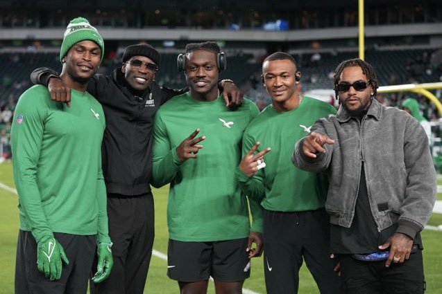 Eagles Over the Years tweet media