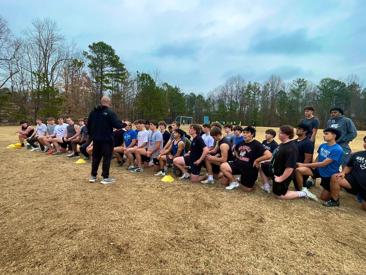 SFHS_Football's tweet photo. Day 1 ✅  #writethescript #winterworkouts #sofofootball https://t.co/vSs3G8RMFo