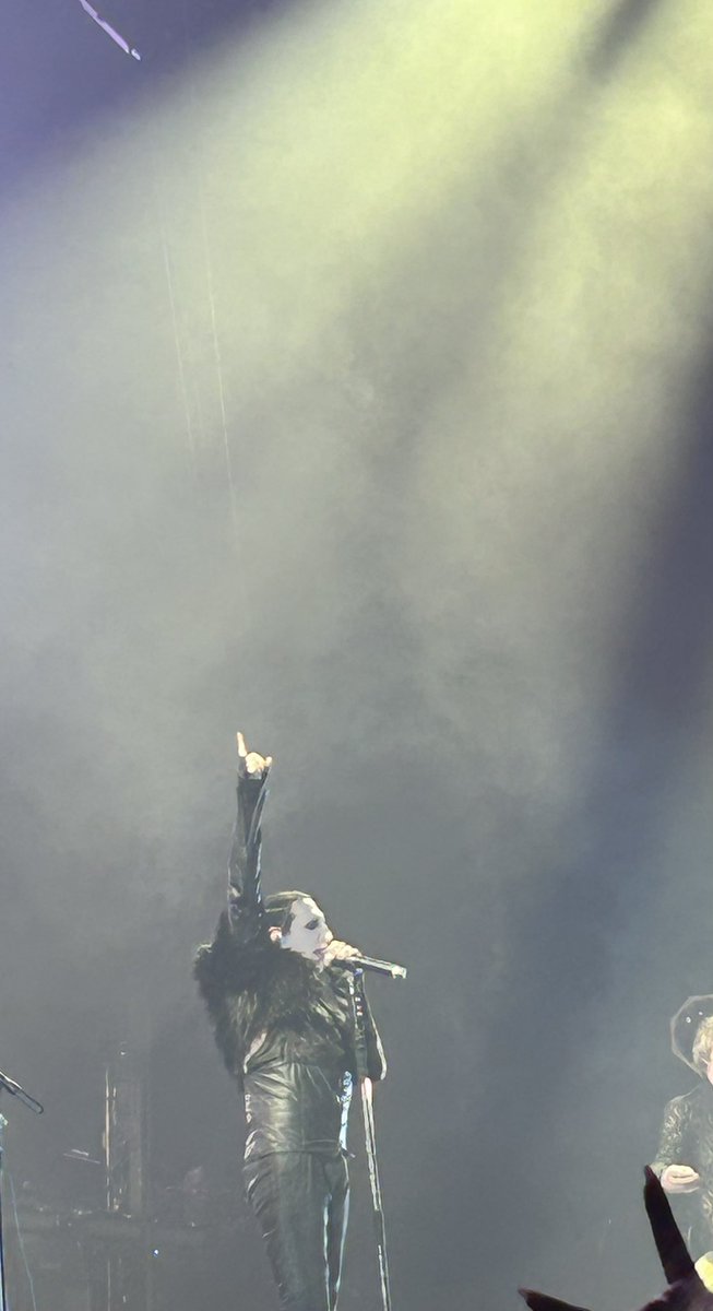 arenath's tweet photo. Thanks for the invit 🙌🏻@THEBLACKMORDIA brave hearts 🖤and beautiful people to open the @marilynmanson show @AFASLive 
#amsterdam https://t.co/winXg5BrBJ