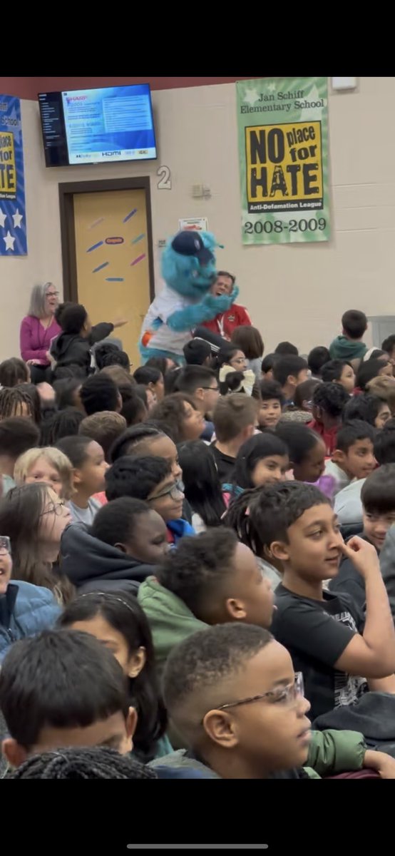 Thank you Space Cowboys for coming out today for the Reading program! <a href="/FortBendISD/">Fort Bend ISD</a> <a href="/SLSpaceCowboys/">Sugar Land Space Cowboys</a>