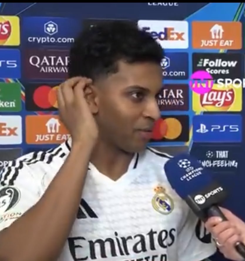 🚨🚨🚨🚨🚨 رودريغو:

أريد الذهاب إلى المنزل بسرعة، نيمار يلعب مع سانتوس الآن.