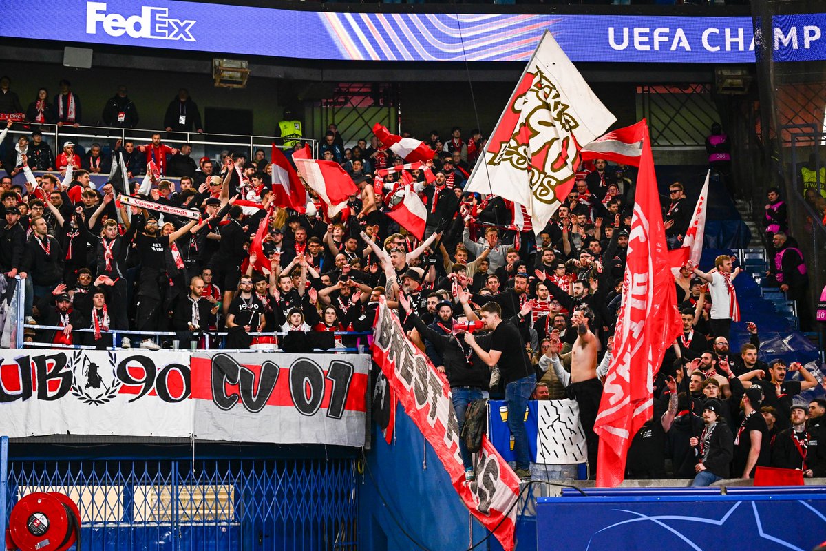 SB29's tweet image. Un grand merci pour votre soutien exceptionnel durant toute cette aventure européenne. 

Une histoire commune gravée à tout jamais dans nos mémoires.

Pen Huel ❤️🤍