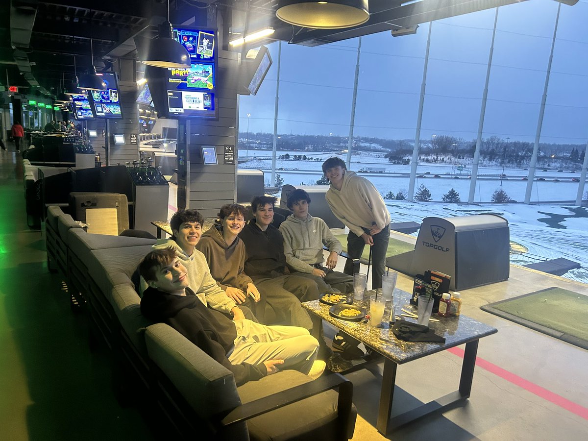 cwoodbasketball's tweet photo. 👹🏀TopGolf @Bob_Lieberth https://t.co/mIlZTr0V5n