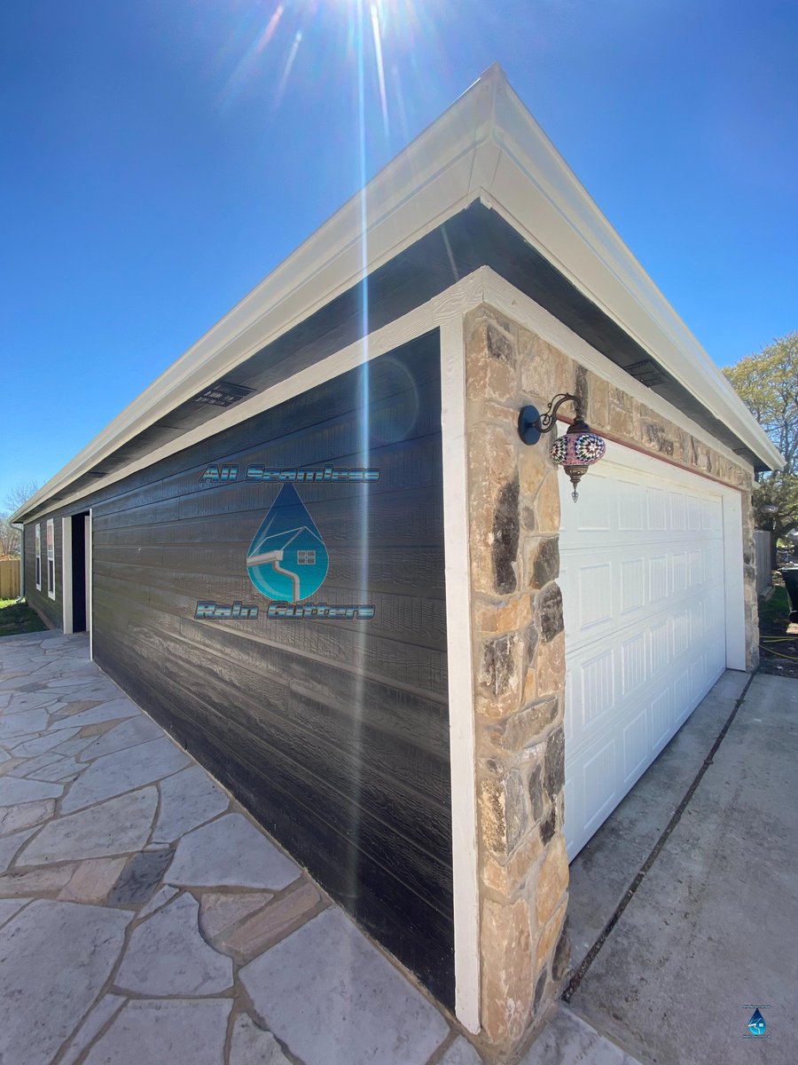 _seamlessgutter's tweet photo. 🌧️🏠 Are stormy days making you anxious about your foundation? Protect your home from water damage with our top-quality rain gutters! Give us a call today for your free estimate. Your peace of mind is just a call away! 📞✨ 512-2...
https://t.co/9yAwP26JWU
https://t.co/DWkkKHdrRZ https://t.co/Kx0i5igRWF