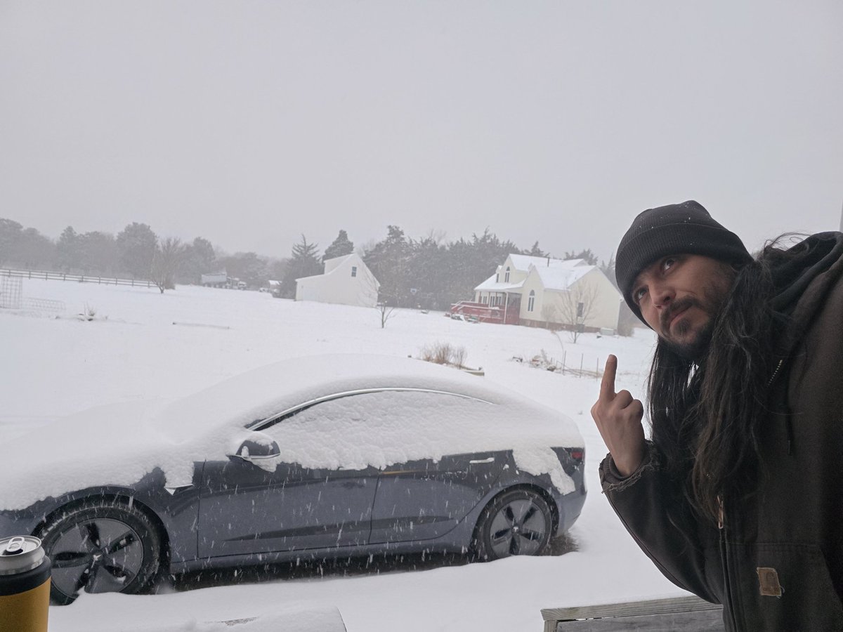 Snow day update... it's still snowing... 🫠❄️

<a href="/AuH20SHOWA/">A-Money</a>