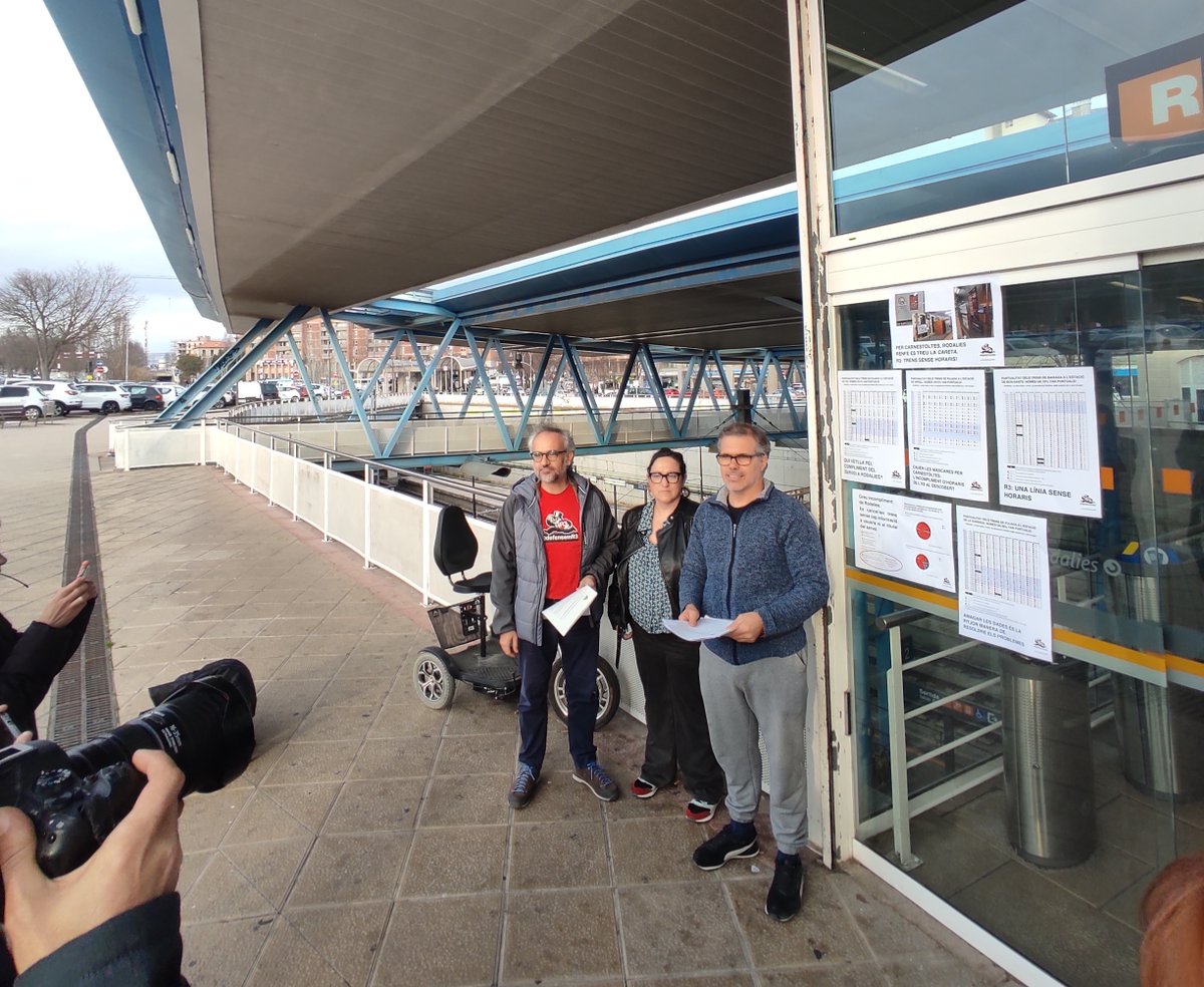 ⌚️Fem pública l'anàlisi de retards i cancel·lacions de trens a l'R3, a partir del formulari, dades de l'App d'Adif i altres
🗣️Segons <a href="/Renfe/">Renfe</a> hi ha 90% de puntualitat però és just al revés: 90% d'impuntualitat!
📰Comunicat: ja.cat/comunicatPQNFT…
📊Informe: ja.cat/analisiR3_PQNFT