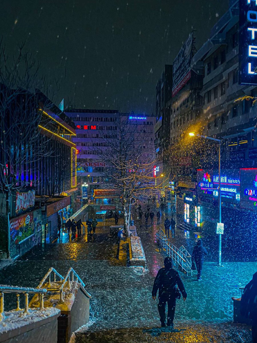 ankarageddo's tweet photo. Ankaramın güzelliğine bakın bi https://t.co/cGUEqHso7V