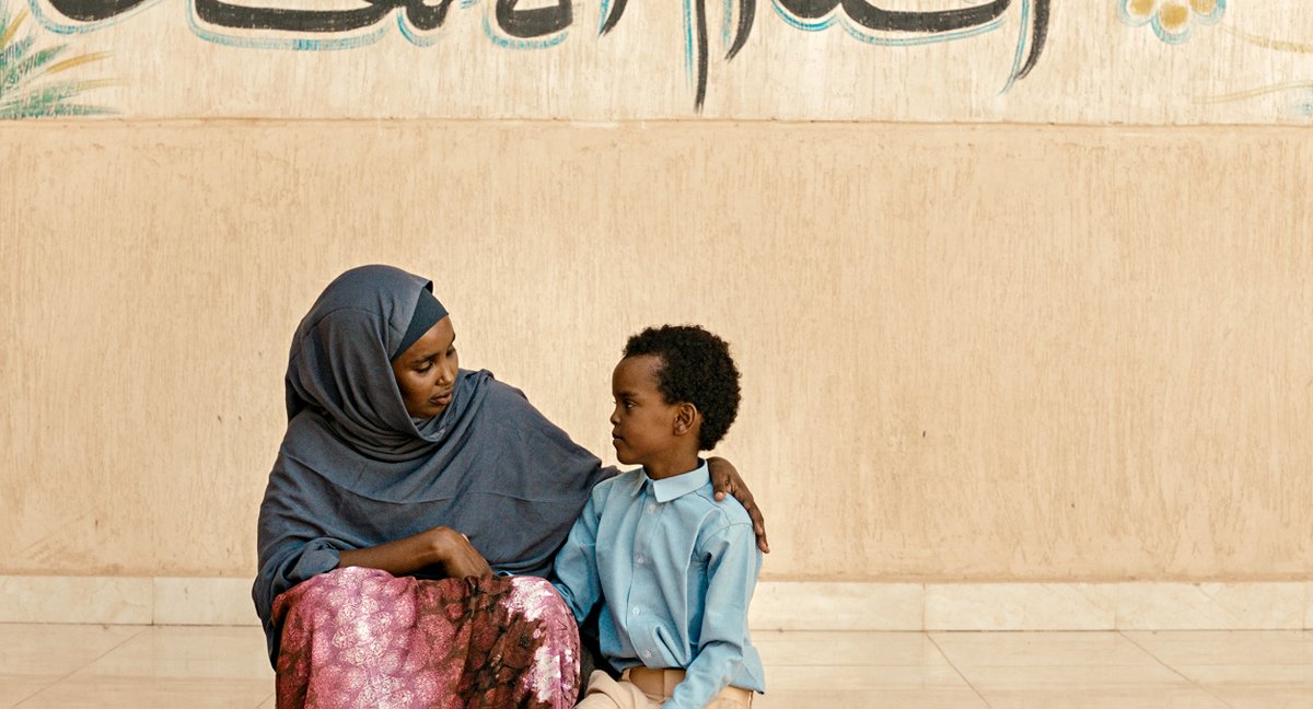 De beaux visages, de beaux paysages et une langueur écrasée de soleil.
Le film de Mo Harawe est un tres beau voyage en Somalie et en poésie." Le village aux portes du Paradis " le 9 avril
