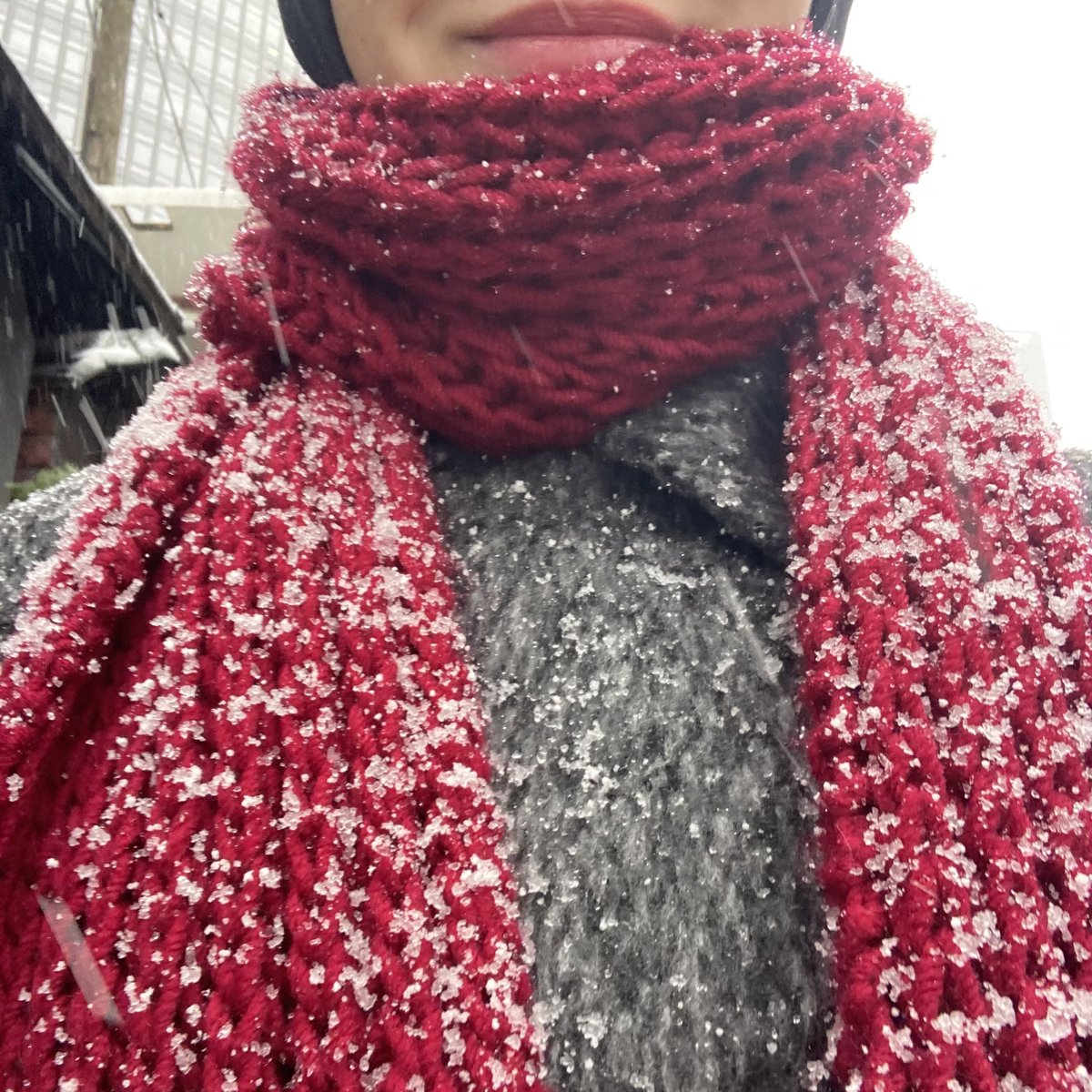 hasretinle yandı gönlüm -on dakikalık yolda üç kere kaymış olsam da