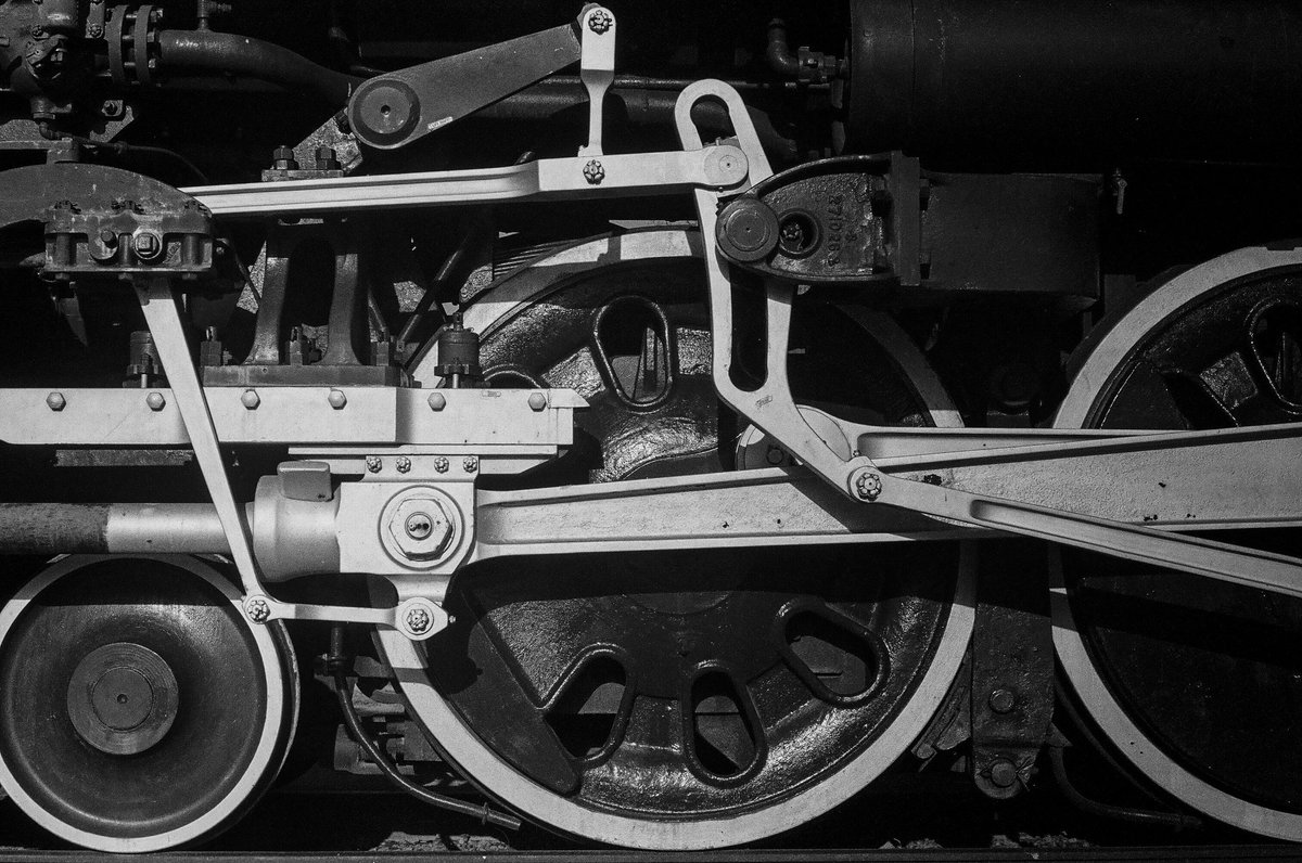 thinktk's tweet image. The powerful driving wheels of the Frisco Meteor 4500 steam engine. Tulsa’s Route 66 Historical Village

📷 Leica IIIf 
🎞️ @ilfordphoto Delta 400

#Route66 #FilmPhotography #BelieveInFilm #FilmPhoto #BlackAndWhite #Delta400 #IlfordDelta #FridayFavourites #35mm #febondp400
