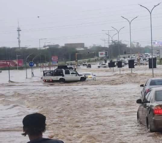 World Athletics (@worldathletics) on Twitter photo Hero of the nation on and off the track ❤️
Olympic 200m champ <a href="/tebogo_letsile_/">Letsile Tebogo</a> _ rescued stranded motorists whose cars were submerged due to the severe floodings Botswana is currently facing 💪 Hero of the nation on and off the track ❤️
Olympic 200m champ <a href="/tebogo_letsile_/">Letsile Tebogo</a> _ rescued stranded motorists whose cars were submerged due to the severe floodings Botswana is currently facing 💪