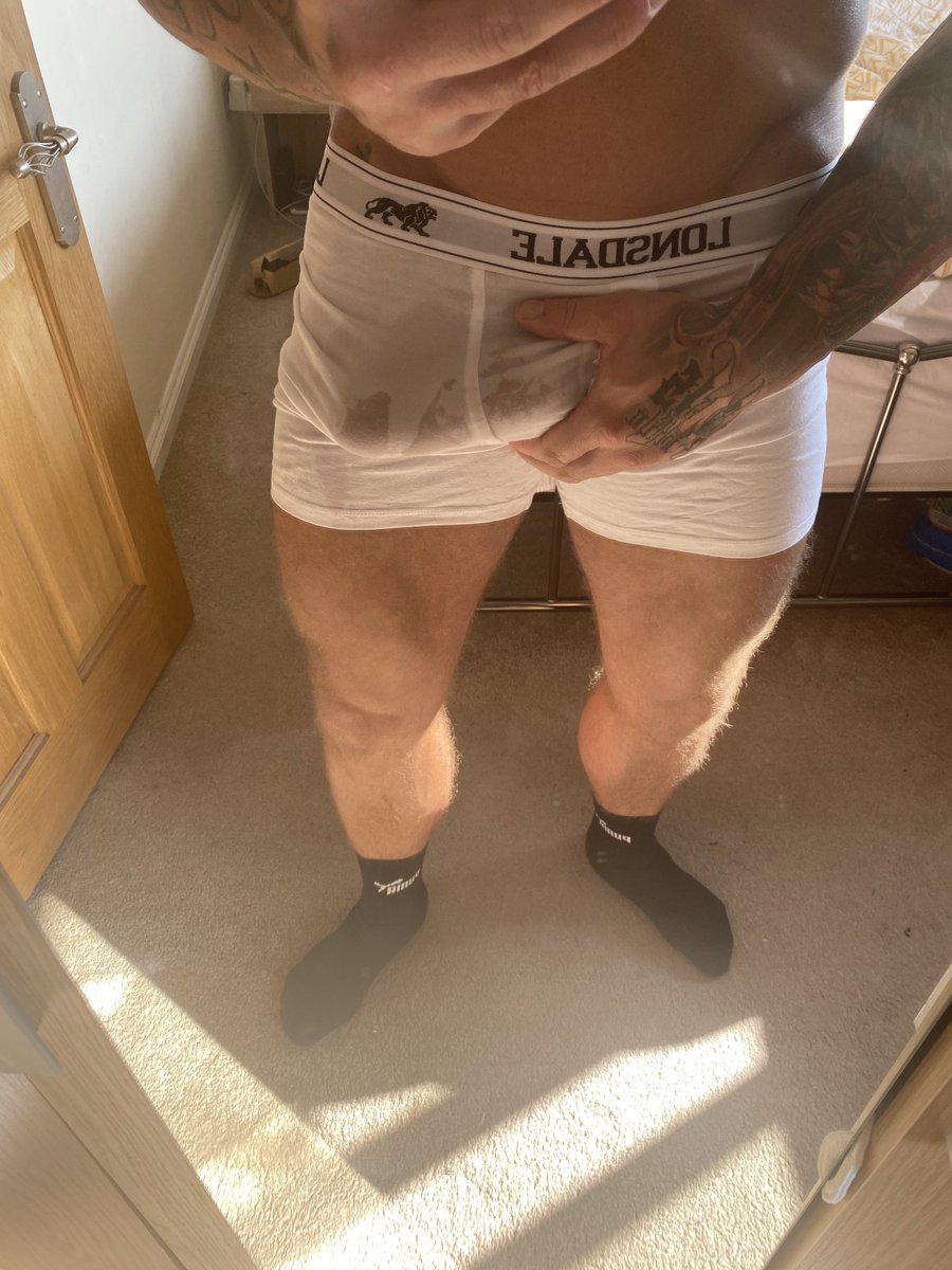 AndyLeexxx's tweet photo. Throw back to my slimmer spunk on mirror days 😈💦 have a taste https://t.co/8E7I1yS39m
