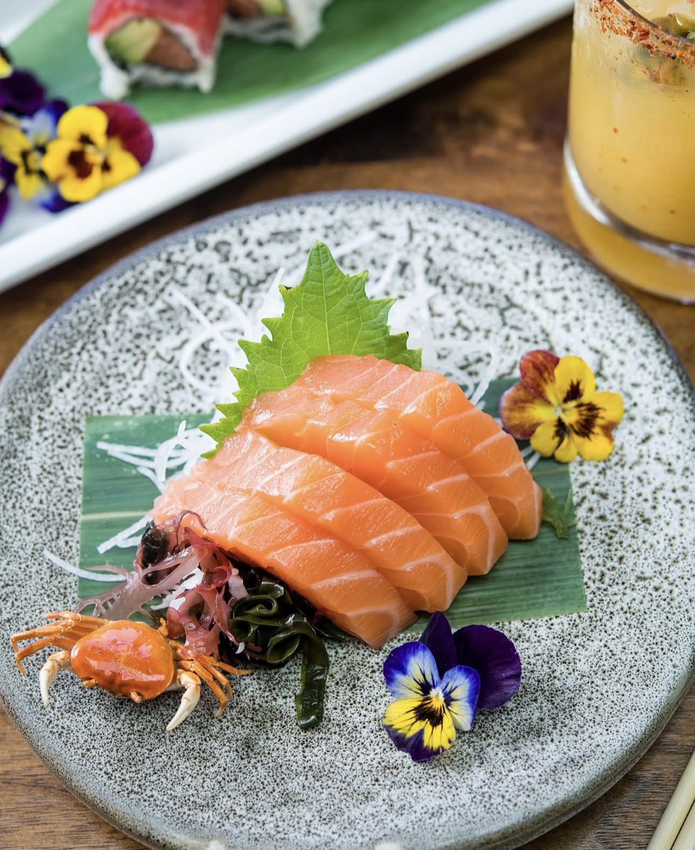 SIA_AGENCY's tweet photo. Looking for the perfect sushi night? Grab your friends and head to your nearest Sushi Roku to enjoy the fan-favorite White Lotus Roll and more delicious drinks and dishes! 🍣🍱 https://t.co/Y72SyDaAeY